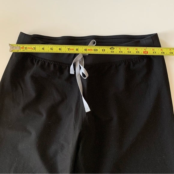 FIGS technical collection high waisted Livingston basic scrub pants black - Picture 10 of 12